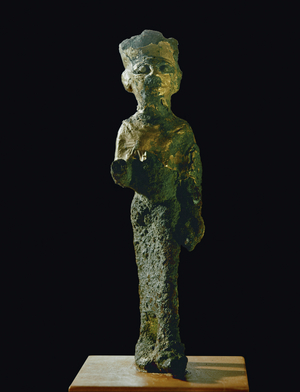 King or deity clad in long robe (bronze)