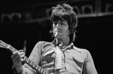 Keith Richards Smokes Cigarette Kilburn London 1974 (photo)