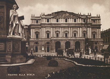 Milano, Teatro Alla Scala (b/w photo)