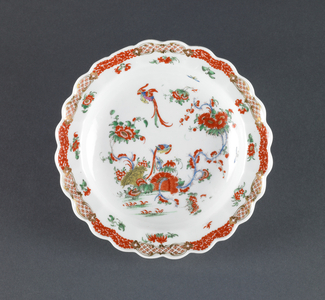 Dish, one of a pair, Worcester Porcelain Factory, c.1770 (glazed porcelain with enamel) (see also 620526)
