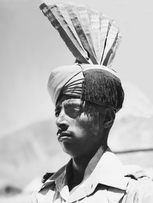 A sepoy of the Allied occupation force in Iran, 1941 circa (b/w photo)