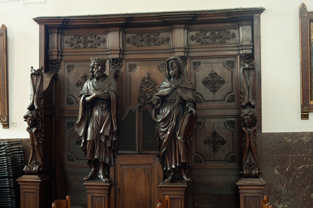 Parish church (Onze-Lieve-Vrouw-Hemelvaartkerk). Interior. A confessional.