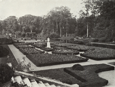 Le Palais de la Paix / The Peace Palace, The Hague: Rosegarden with ornamental water (b/w photo)