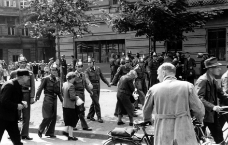 Postwar period - raid on the black market 1946 (photo)