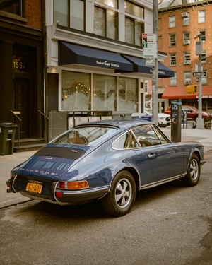 Vintage Porsche 911 car in Tribeca, Manhattan, New York, United States, 2023 (photo)