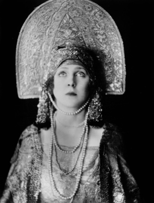 Lady Diana Cooper (1892-1986) Viscountess Norwich, english socialite and actress c. 1920