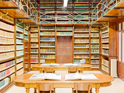 Biblioteca Estense Universitaria, Sala Riviste, a collection of periodicals from the beginning of 20th century, Modena, Italy, 2010 (photo)