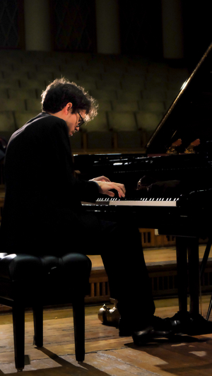 Lucas Debargue during the studio recording of his first CD, Berlin, 2016 (photo)