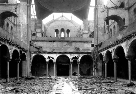 Germany: The synagogue in Fasanenstrasse which was destroyed during the Kristellnacht pogrom, 10 November 1938 (b/w photo)