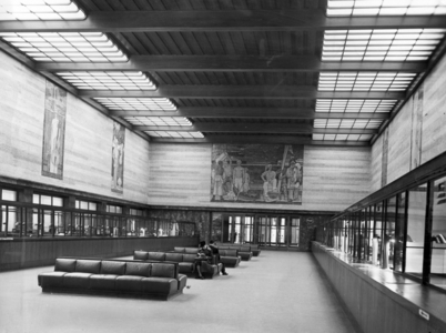 Counter hall in the new Reichsbank building in Berlin, 1940 (b/w photo)