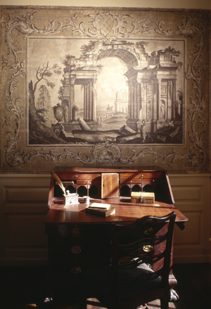 Writing Desk and hand-painted 18th century English wallpaper, Jeremiah Lee Mansion, Marblehead, Massachusetts, USA (photo)