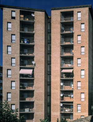 Contemporary architecture : Portal est - Skyscrapers, Colle val d'Elsa, Italy