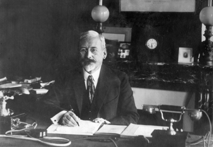 Charles Eduard Guillaume, 1921 (b/w photo)