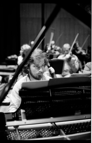 Krystian Zimerman at piano, Salle Pleyel, Paris, 1988