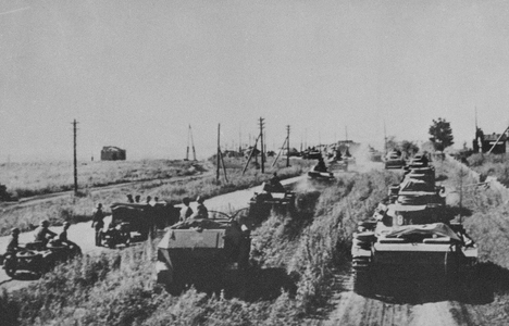 German tanks in Soviet territory, 1942, (b/w photo)