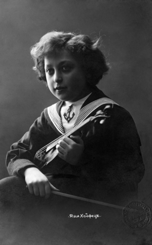 Jascha Heifetz (b/w photo)