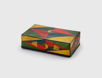 Covered box, early 20th century (Laminated and painted paper)