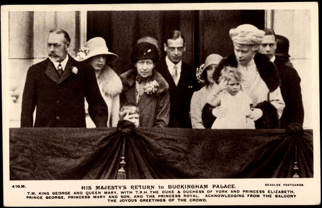 Ak His Majestys Return to Buckingham Palace, King George V., Queen Mary  (b/w photo)