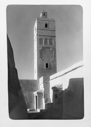 Agadir, Morocco The mosque and its minaret, 1915-1916 (photo)