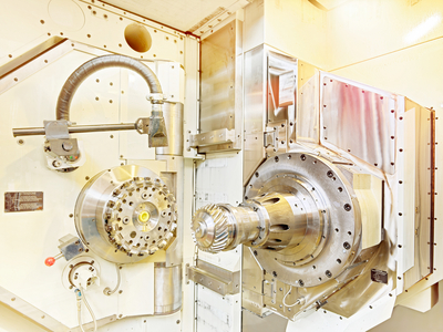 Augusta Westland, Gear grinding machine, Vergiate, Varese, Italy, 2011 (photo)