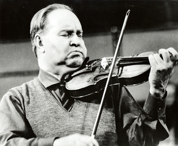 David Oistrakh playing violin ca