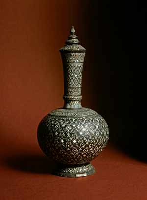 THAI ART: Pitcher. Bangkok Style., late 18th century (wood and mother of pearl)