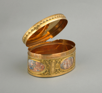 Snuff box,  1766-67 (gold, vellum & gouache, chased & painted)