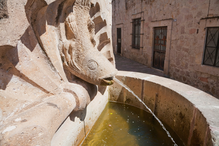Fountain at the Callej (photo)