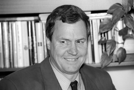 Klaus Gebauer, PDS, candidate for mayor in Hohenschönhausen. ord11 GER ..., 1992 (photo)