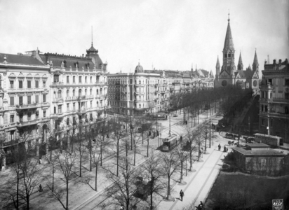 Kurfürstendamm in Berlin, 1902 (b/w photo)