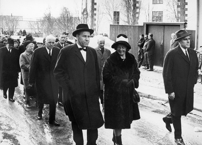 Røros April 22, 1967. At the funeral of author Johan Falkberget, there were many famous people …, 1967 (photo)