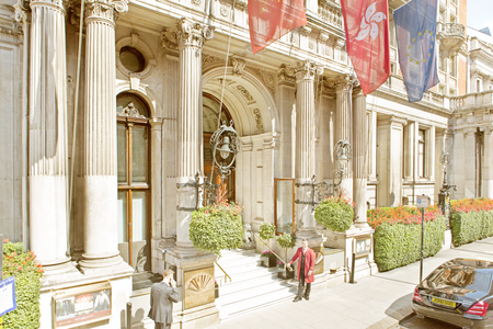 Mandarin oriental Hyde park Knightsbridge , Open Bus Tour, London, UK, August 2013 (photo)