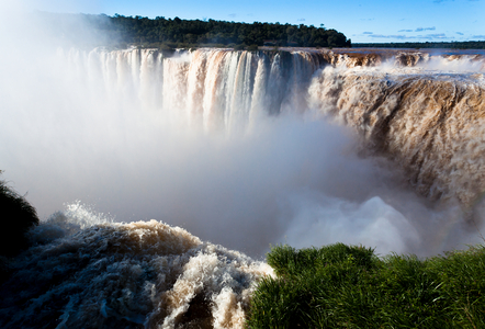 Iguazu Falls, Misiones Province, Argentina (photo)