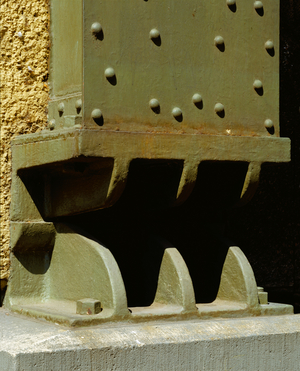 Contemporary architecture : Base of the pillar - AEG-Turbinenfabrik, Berlin, Germany 1909