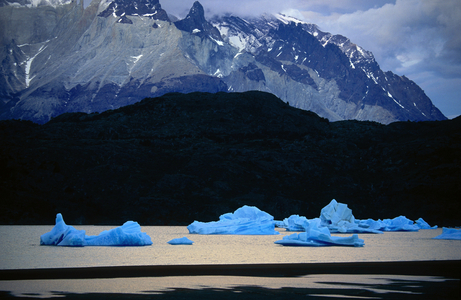 Icebergs in Lago Gray. It is one of the largest lakes in the Torres del Paine National Park, located by the Andes mountains. Chile.  (photo)