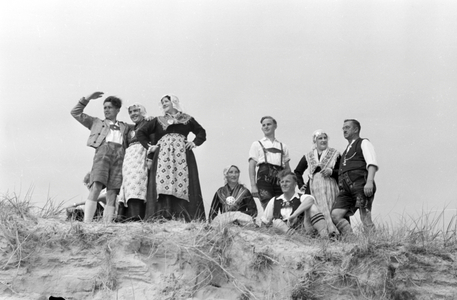 Summer holidays on the North Sea Island Borkum, Germany 1930s (b/w photo)
