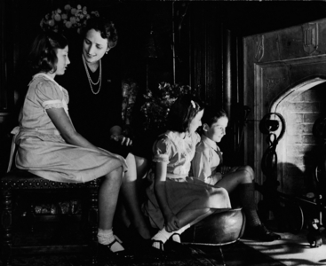Maryland, USA 1942. Crown Princess Märtha and the children in an exile in the United States during the …, 1942 (photo)
