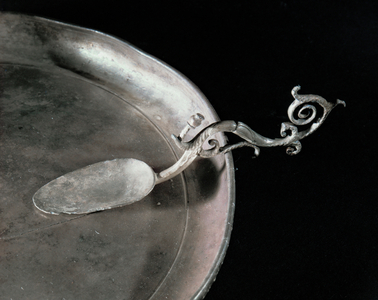 Silver spoon with delicate handle ornament from Pompeii (silver)