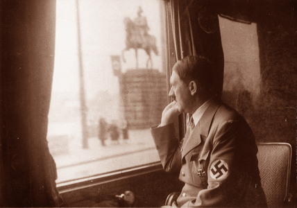 Adolf Hitler (photo)