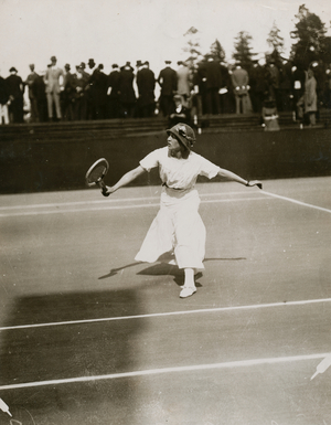 Marguerite Broquedis, French tennis player, 1912 (photo)