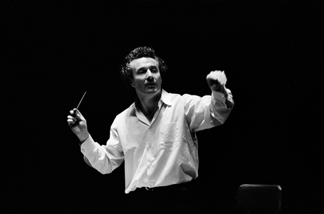 Colin Davis at the Champs Elysees Theater 1975 (photo)