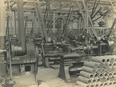 Boring the shell cavity and blending to depth at the National Projectile Factory, Birtley, UK, 14 June 1916 (b/w photo)