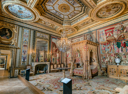 Anne of Austria's bedroom in the Pope's apartment (photo)