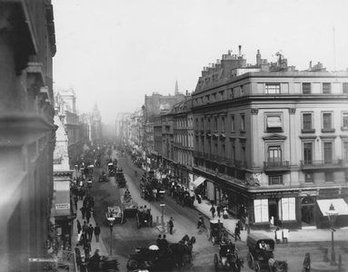 Piccadilly, London; photograph (b/w photo)