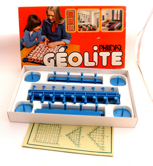 Game box and its contents Geolite Phildar