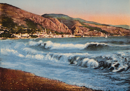 Cote d’Azur: Menton, La Plage, Vue sur la Frontiere Italienne (colour photo)