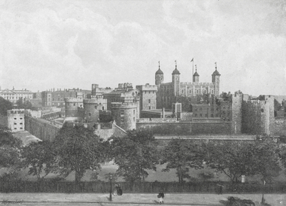 The Tower of London (b/w photo)