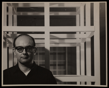 Portrait of Sol LeWitt. (b/w photo)