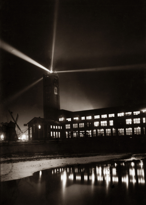 The Deutsches Museum at night (b/w photo)