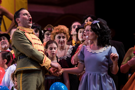 Maria Jose Moreno as Adina and Massimo Cavalletti as Belcore (photo)